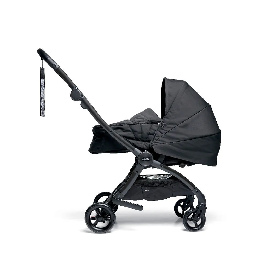 Mamas and Papas Airo Black Newborn Pack